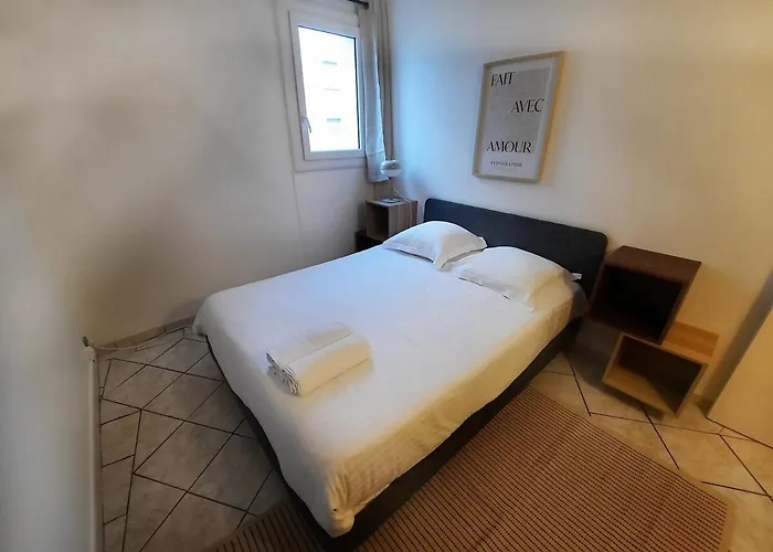 アパート Evasion - 6 Prs, 2 Ch, Avec Balcon *