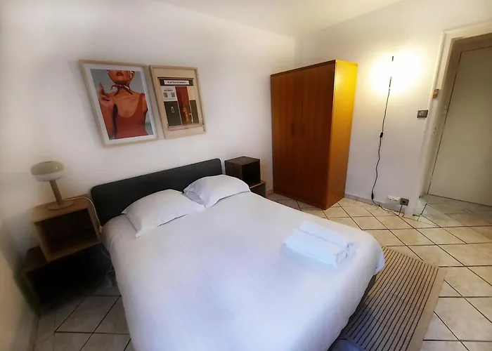 Evasion - 6 Prs, 2 Ch, Avec Balcon アパート *